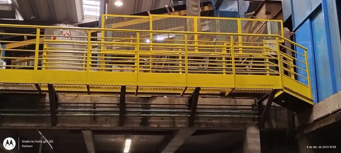 Plataformas, escadas e acessos NR-12 — registro 3 do portfólio DRS